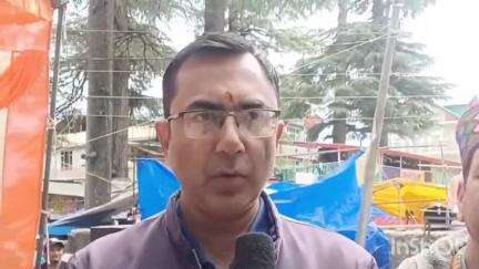मनाली: डूंगरी मेले में एसडीएम मनाली रमन कुमार शर्मा ने की शिरकत, मेले में विभिन्न प्रतियोगिताओं का आयोजन किया जा रहा है