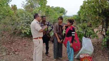 रायसेन: दीवानगंज में तेंदुए की आमद, वन विभाग ने दी चेतावनी: तेंदूपत्ता तोड़ने वालों को समूह में रहने और सतर्क रहने को कहा