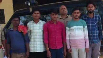 घोरावल: सोनभद्र के घोरावल थाना क्षेत्र में अलग-अलग स्थानों से गिरफ्तार कर पांच लोगों का शांति भंग की धारा में किया गया चालान