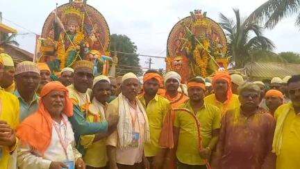 ಅಳ್ನಾವರ: ಅಳ್ನಾವರ ತಾಲೂಕಿನ ಡೋರಿ ಗ್ರಾಮದ ಗ್ರಾಮ ದೇವತೆಯರ ಜಾತ್ರಾ ಮಹೋತ್ಸವ ಶುಕ್ರವಾರ ವಿಶೇಷ ಪೊಜೆಯೊಂದಿಗೆ ಮುಕ್ತಾಯ