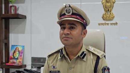 વલસાડ: NDPSના ગુનામાં ઝડપાયેલા આરોપી બાબતે જિલ્લા પોલીસવાળા ડોક્ટર કરણરાજ વાઘેલા એસ.પી કચેરીથી વિગત આપી