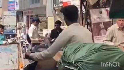 भीलवाड़ा: सीताराम जी की बावड़ी वन-वे पर ट्रैफिक पुलिस ने वाहन चालकों से की अवैध वसूली, वीडियो वायरल