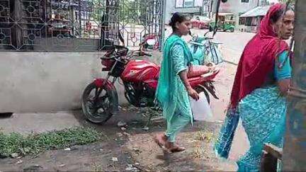 দেগঙ্গা: বাপের বাড়িতে এসে এক মহিলাকে বেধড়ক মারধরের অভিযোগ প্রাক্তন স্বামীর বিরুদ্ধে, থানায় অভিযোগ দায়ের