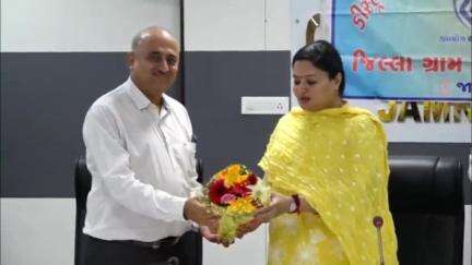 જામનગર શહેર: કલેકટર કચેરી ખાતે સાંસદ પૂનમબેન માડમના અધ્યક્ષ સ્થાને જિલ્લા કક્ષાની દિશા સમિતિની બેઠક યોજાઈ