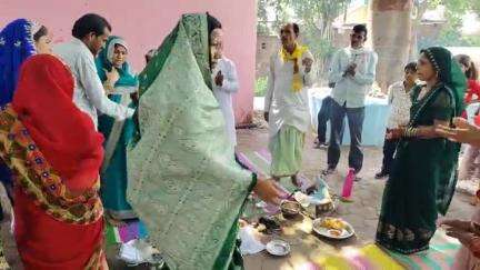 होशंगाबाद नगर: नर्मदापुरम के पर्यटन घाट ग्राम रोहना से आए लुटेरे परिवार ने किया सामूहिक भंडारे का आयोजन
