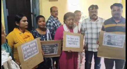लखनादौन: लखनादौन एसडीएम कार्यालय में विश्व हिंदू संगठन के पदाधिकारियों ने ज्ञापन सौंपा