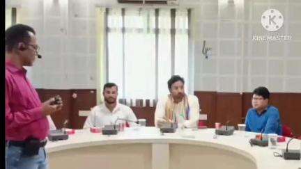 ধর্মনগর: কাঞ্চনপুর রেভিনিউ ডাকবাংলোর কনফারেন্স হলে মহকুমার সমস্ত খাদ্য বিক্রেতা ও ব্যবসায়ীদের নিয়ে আয়োজিত প্রশিক্ষণ শিবির