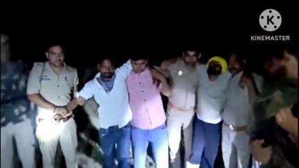 गौरीगंज: पुलिस व स्वाट टीम की फूला मार्ग स्थित बाग में हुई मुठभेड़ में दो हिस्ट्रीशटर के पैर में लगी गोली, 5 अन्य अपराधी गिरफ्तार