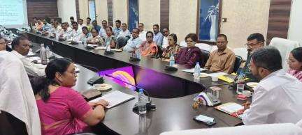 कांकेर: जिला कार्यालय में प्री बीएड और डीएल एड प्रवेश परीक्षा 22 मई को, केन्द्राध्यक्षों को दिया गया जिला स्तरीय प्रशिक्षण