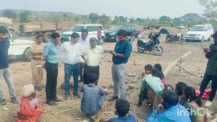 संगमनेर: संगमनेर तालुक्यातील  38 वेठबिगार व 31 बालकामगारांची मुक्तता