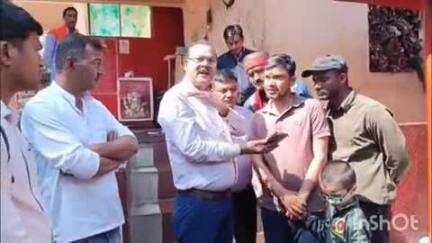 अल्मोड़ा: जिलाधिकारी आलोक कुमार पांडे ने चितई स्थित गोल्ज्यू मंदिर का भ्रमण किया, मंदिर के सुदृढ़ीकरण को लेकर हुई चर्चा