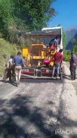 चिड़गांव: PWD विभाग और ठेकेदार ने डोडरा क्वार सड़क मार्ग पर मैटलिग का कार्य शुरू किया