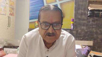 आज का हर आदमी झूठा श्रेय लेने का प्रयास कर रहा हे सांप को अदमरा नहीं छोड़ना चाहिए
