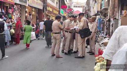 हमीरपुर: अतिक्रमण करने वालों पर हमीरपुर शहर में पुलिस ने की कार्रवाई, कई दुकानदारों के खिलाफ दर्ज हुए मुकदमे