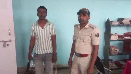 पुपरी: प्रखंड थाना में दर्ज पॉक्सो एक्ट के मामले में पुलिस ने डुमहारपट्टी से एक आरोपी को गिरफ्तार किया
