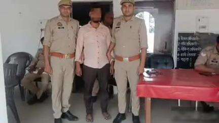 सासनी: प्रधानमंत्री का वीडियो एडिट कर देश विरोधी टिप्पणी करने वाले अभियुक्त को सासनी पुलिस ने किया गिरफ्तार