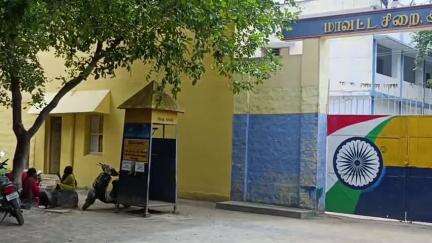 ஆத்தூர்: ஆத்தூர் கிளை சிறையில் குடிபோதையில் இருந்த சிலை காவலர்.  சஸ்பெண்ட் எஸ் பி நடவடிக்கை