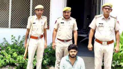 सलूम्बर: सलुम्बर जिले की झल्लरा पुलिस ने साइबर शील्ड अभियान के तहत एस्कॉर्ट सर्विस के नाम पर ठगी करने वाले युवक को किया गिरफ्तार