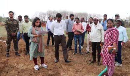 डिंडौरी: कलेक्टर नेहा मारव्या ने बम्हनी दुधेरा और सालीवाडा गांवों में निर्माण कार्यों का निरीक्षण किया, अधिकारियों को फटकार लगाई