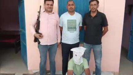 चरखी दादरी: चरखी दादरी पुलिस ने बिलावल से अवैध हथियारों के साथ एक युवक को किया गिरफ्तार, 1 देशी पिस्तौल, 5 कारतूस और 1 मैगजीन बरामद