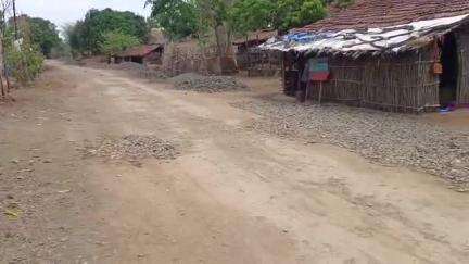 अक्कलकुवा: मोगरा ते कटासखाई दरम्यानच्या रस्त्याच्या कामाला मुहुर्त मिळत नसल्याने परिसरातील जनतेची मोठी गैरसोय #Jansamasya