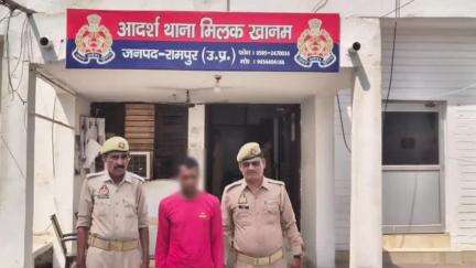 स्वार: मिलक खानम थाना पुलिस ने एक वारण्टी अभियुक्त को मिलक खानम से किया गिरफ्तार