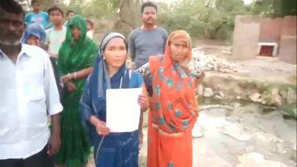 बारा: नीबी लोहगरा गाँव में दबंगों ने नहर की पुलिया तोड़कर घर का रास्ता बंद किया, शिकायत के बाद कार्रवाई नहीं हो रही