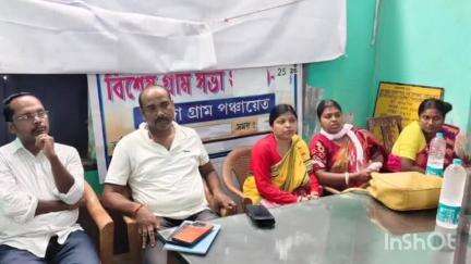 খণ্ডঘোষ: খণ্ডঘোষের সসঙ্গা গ্রাম পঞ্চায়েত এলাকায় বিশেষ গ্রাম সভার আয়োজনে উপস্থিত বিধায়ক