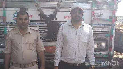 डुमरांव: कोरानसराय में बालू लदा ट्रक जब्त, लगा 8.77 लाख का जुर्माना