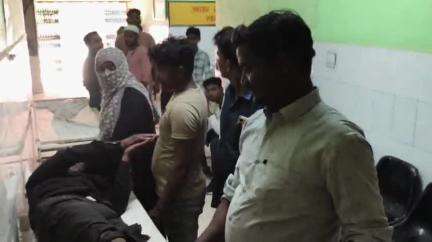 लहरपुर: शेखूपुर में सड़क के किनारे खड़े मां-बेटे को बाइक सवार ने मारी जोरदार टक्कर, दोनों गंभीर रूप से हुए घायल