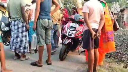 ডায়মন্ডহারবার ২: রায়চকে বাইক ও স্কুটির মুখোমুখি ধাক্কায় আহত বাইক আরোহী