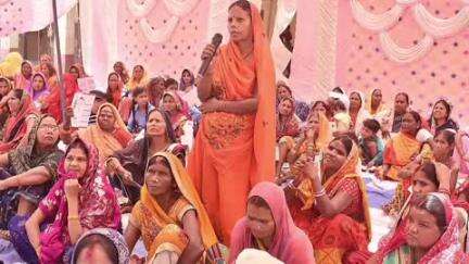 चौसा: चुन्नी में महिला संवाद कार्यक्रम का आयोजन, महिलाओं ने सरकारी योजनाओं के लाभ पर चर्चा की