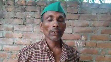 कोरांव: चंदू का पूरा बड़ोखर गांव निवासी एक शख्स ने चौकी प्रभारी समेत पुलिस कर्मियों पर मारपीट कर रुपए छीनने की शिकायत की