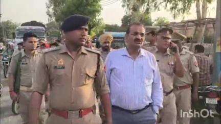 इगलास: इगलास में अवैध अतिक्रमण को लेकर SDM/CO ने चलाया अतिक्रमण हटाओ अभियान, दुकानदारों को दी चेतावनी