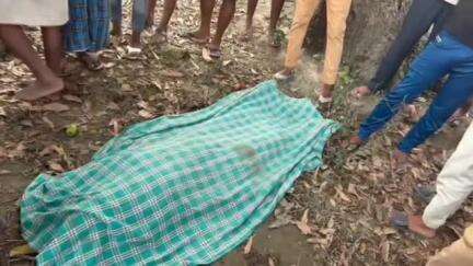 कसिया: शामपुर हतवा छोटका पिपरा में आकाशीय बिजली गिरने से खेत में काम करने गई महिला की मौत