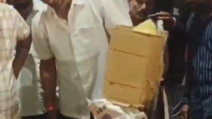 करेली: करेली में मंत्री विजय शाह का पुतला फूंका, कर्नल सोफिया कुरैशी पर टिप्पणी को लेकर इस्तीफे की मांग
