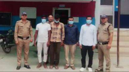 लक्सर: क्षेत्र की शांति व्यवस्था प्रभावित करने पर विभिन्न गाँव के 4 अभियुक्तों को कोतवाली क्षेत्र से पुलिस ने किया गिरफ्तार