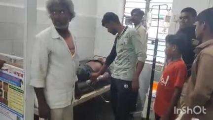 हरसूद: हरसूद अस्पताल में गंभीर घायल के परिजन एंबुलेंस के लिए एक से डेढ़ घंटे तक परेशान रहे