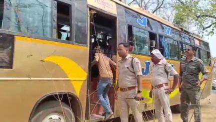 बालाघाट: गर्रा बाईपास रोड पर यातायात पुलिस ने यात्री बसों की चेकिंग की, चालान काटे और समझाइश दी