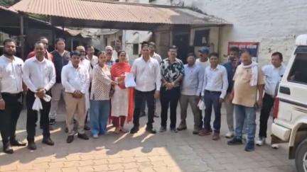 बालाघाट: पत्रकार के साथ हुई मारपीट के मामले को लेकर पत्रकार संघ ने ASP को दिया ज्ञापन, की कड़ी कार्रवाई की मांग
