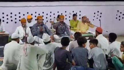 हसनपुर: गजरौला के गांव कटाई में हजरत कासिम मियां के मजार पर सदियों से चला आ रहा उर्स आज आगाज हुआ, यह एक दिन और चलेगा