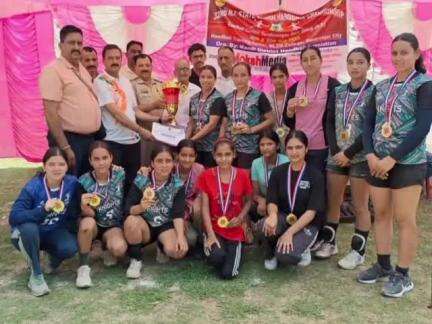 निहरी: वरिष्ठ महिला वर्ग की 32वीं राज्य स्तरीय हैंडबाल प्रतियोगिता का खिताब मंडी ने जीता