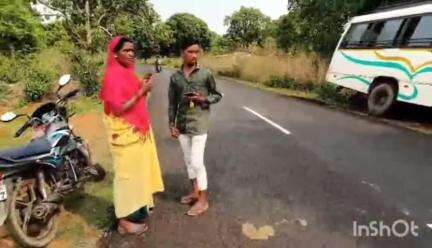 माकड़ी: गारे गांव के पास बाइक सवार को बचाने के चक्कर में बस रोड से नीचे उतरी, बड़ी दुर्घटना टली, बस में सवार लोग बाल-बाल बचे