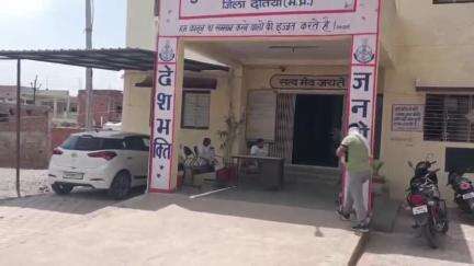 भांडेर: ग्राम बरका निवासी महिला ने ससुराल वालों पर दहेज के लिए प्रताड़ित करने का लगाया आरोप, मामला दर्ज