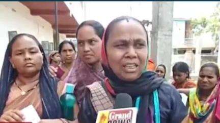 रायगढ़: गढ़उमरिया में सेक्स रैकेट से नाराज ग्रामीणों ने की कार्रवाई की मांग, कहा- गांव का सामाजिक वातावरण हो रहा दूषित