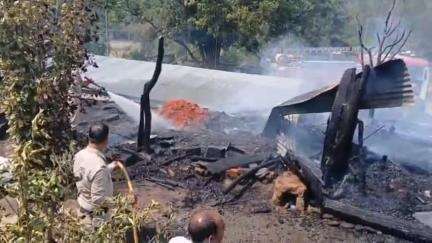 भराड़ी: डंगार गांव में गौशाला में लगी आग, जला सेड और गौशाला