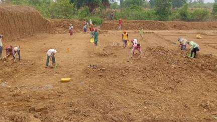 लालबर्रा: बालाघाट में जल गंगा संवर्धन अभियान के तहत 10 अरब 32 करोड़ 20 लाख लीटर जल संग्रहित होगा