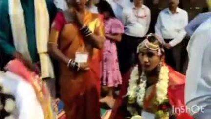 ಶಿರಸಿ: ಶ್ರೀ ಮಾರಿಕಾಂಬಾ ದೇವಸ್ಥಾನದಲ್ಲಿ ಸಾಮೂಹಿಕ ವಿವಾಹ : ದಾಂಪತ್ಯ ಜೀವನಕ್ಕೆ ಕಾಲಿಟ್ಟ 7 ಜೋಡಿ ವಧು - ವರರು