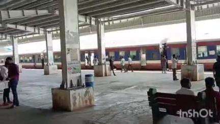 अकोट: अकोट-अकोला दुपारची  डेमु  रेल्वे पुन्हा तीन दिवस राहणार बंद;रेल्वे विभागाची माहिती