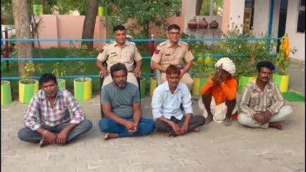 कोटड़ी: कोटडी पुलिस ने धरपकड़ अभियान के तहत 6 वारंटियों को किया गिरफ्तार